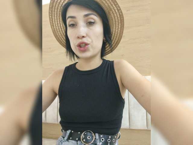 Live sex webcam photo for Your-Zlata #274104258