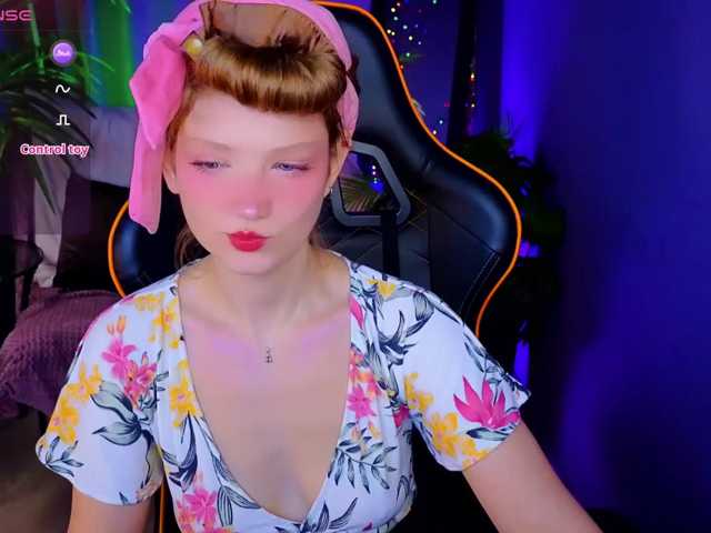 Live sex webcam photo for Your-lilith