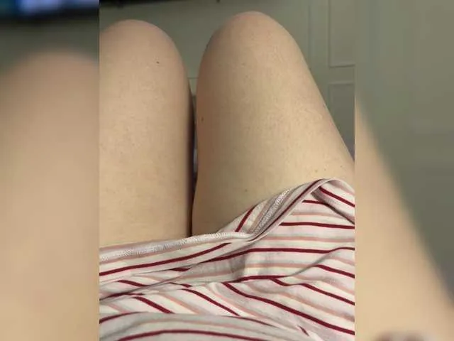 Live sex webcam photo for YourBaby17 #274127792