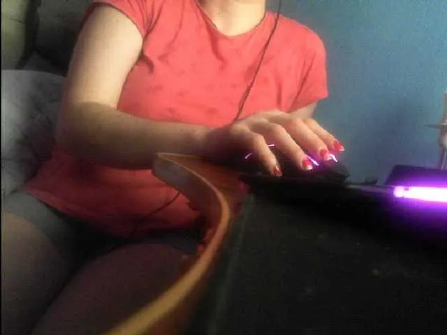 Live sex webcam photo for YourDesire36 #272337329