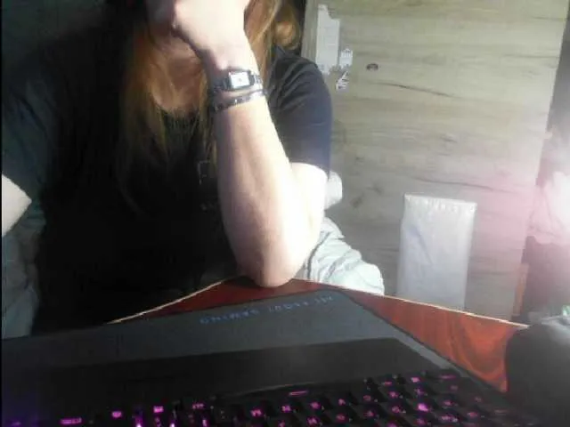 Live sex webcam photo for YourDesire36 #272570539