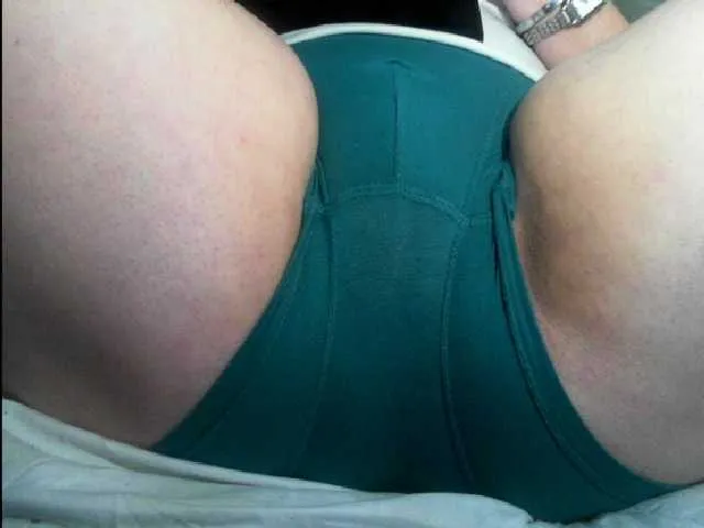 Live sex webcam photo for YourDesire36 #272685495