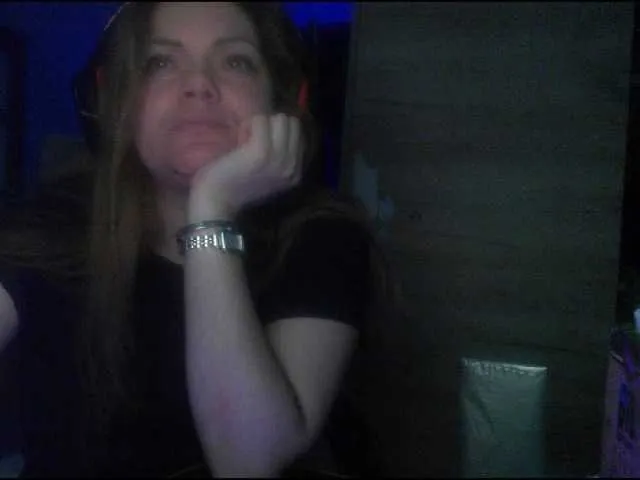 Live sex webcam photo for YourDesire36 #272729345