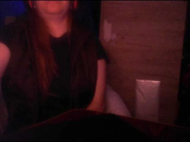 Live sex webcam photo for YourDesire36 #272772553