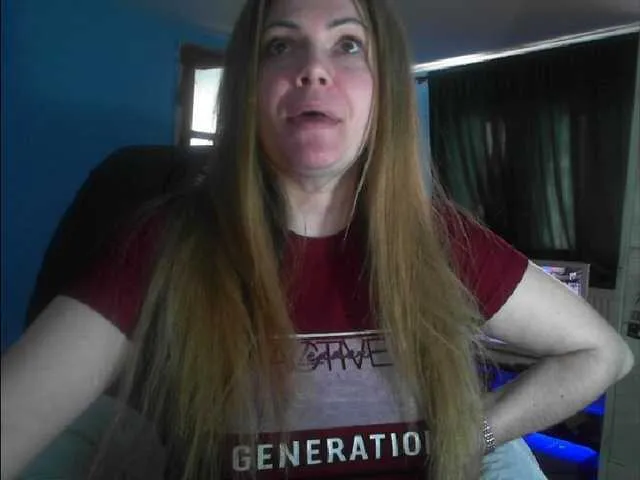 Live sex webcam photo for YourDesire36 #272885332
