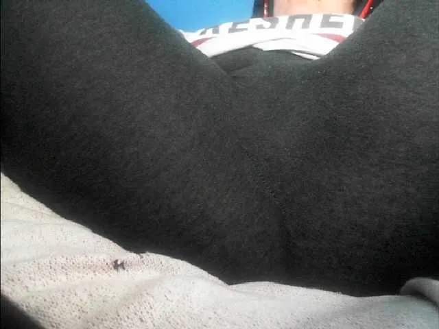 Live sex webcam photo for YourDesire36 #273253891