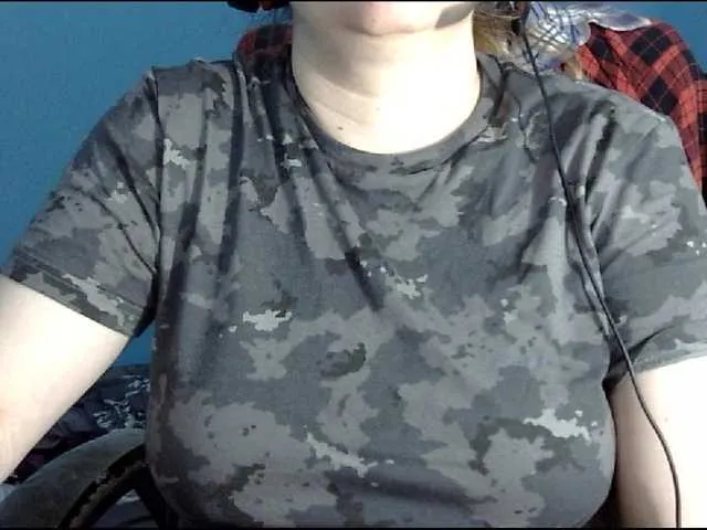 Live sex webcam photo for YourDesire36 #273355674