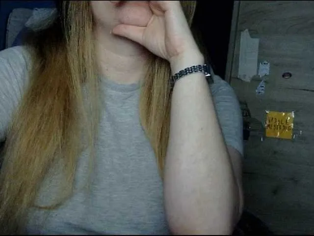 Live sex webcam photo for YourDesire36 #273649665