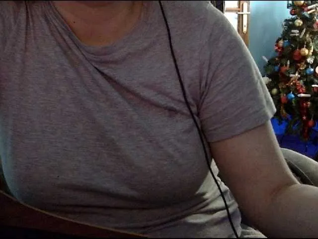 Live sex webcam photo for YourDesire36 #273651761