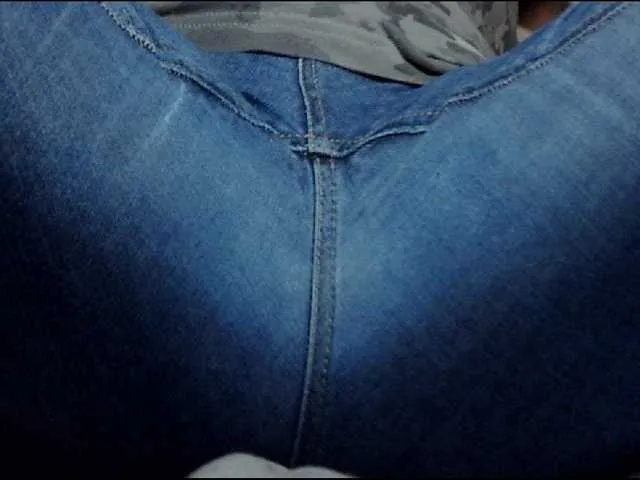 Live sex webcam photo for YourDesire36 #273706270