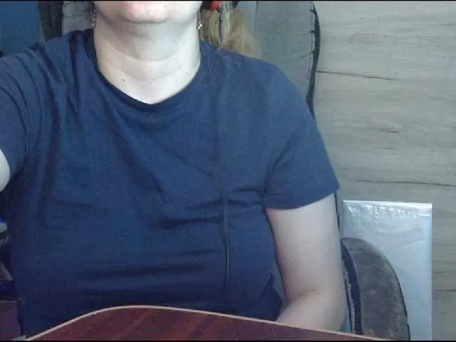 Live sex webcam photo for YourDesire36 #273799363