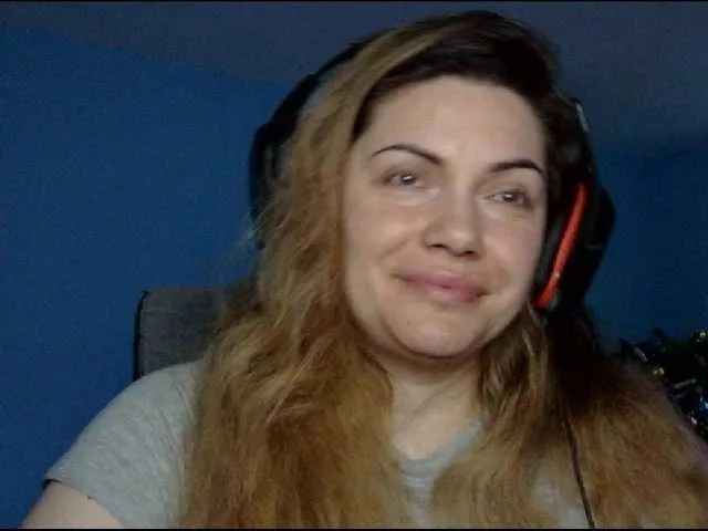 Live sex webcam photo for YourDesire36 #273826572