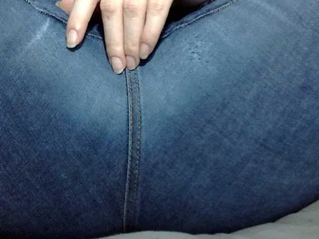 Live sex webcam photo for YourDesire36 #274264002