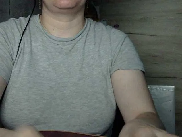 Live sex webcam photo for YourDesire36 #274314248