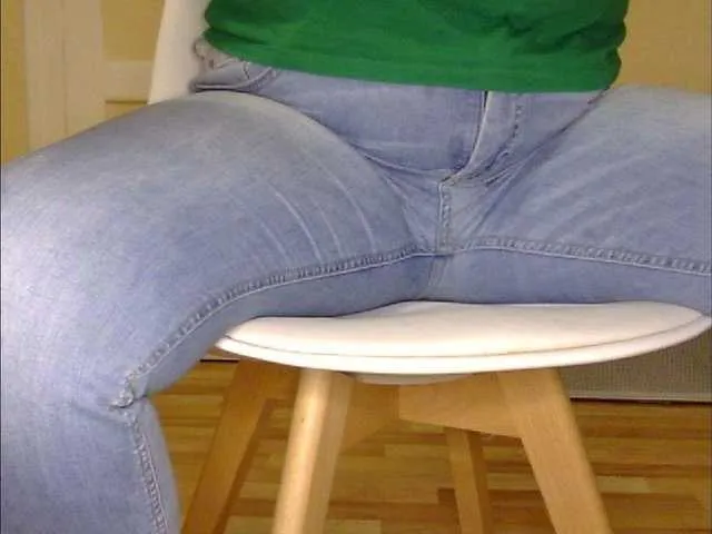 Live sex webcam photo for YourDesire36 #275493846