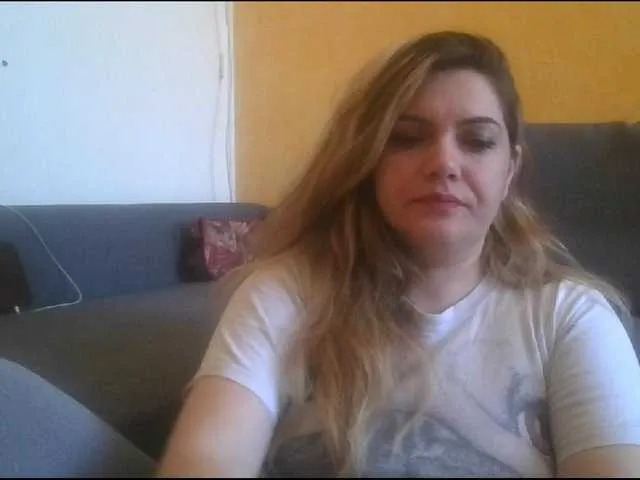 Live sex webcam photo for YourDesire36 #275698523