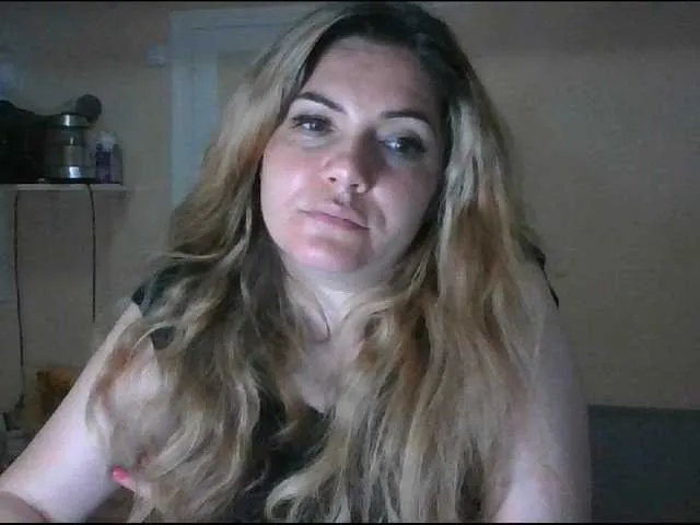 Live sex webcam photo for YourDesire36 #275794455