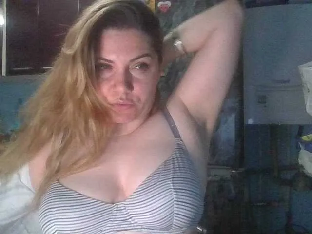 Live sex webcam photo for YourDesire36 #276147925