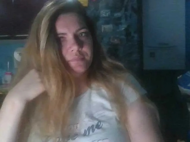 Live sex webcam photo for YourDesire36 #276156128
