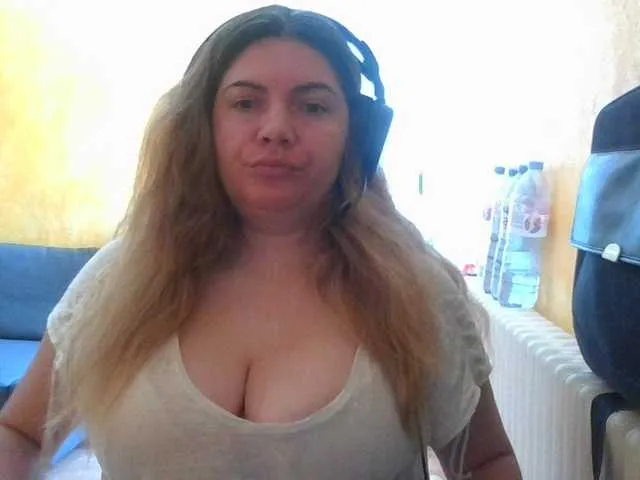 Live sex webcam photo for YourDesire36 #276326173