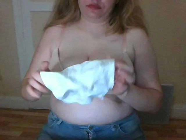 Live sex webcam photo for YourDesire36 #276420958
