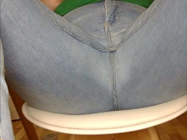 Live sex webcam photo for YourDesire36 #276492905