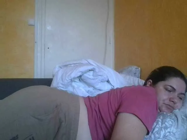 Live sex webcam photo for YourDesire36 #276529232
