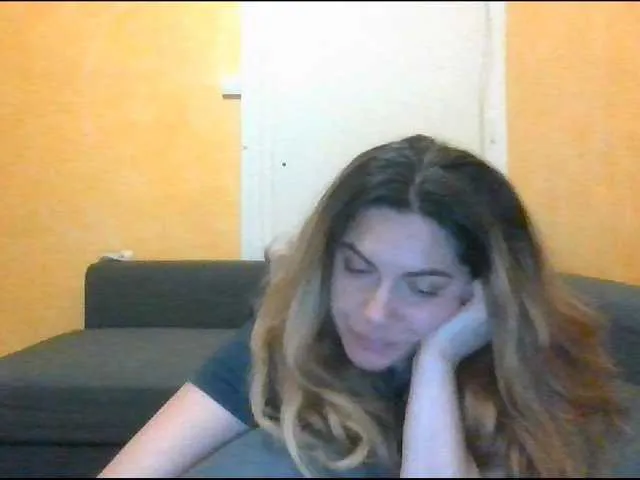 Live sex webcam photo for YourDesire36 #276664382