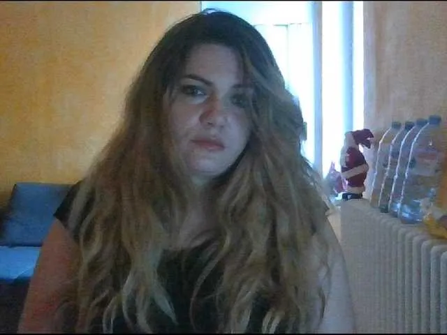 Live sex webcam photo for YourDesire36 #276667692