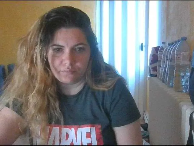 Live sex webcam photo for YourDesire36 #276695721