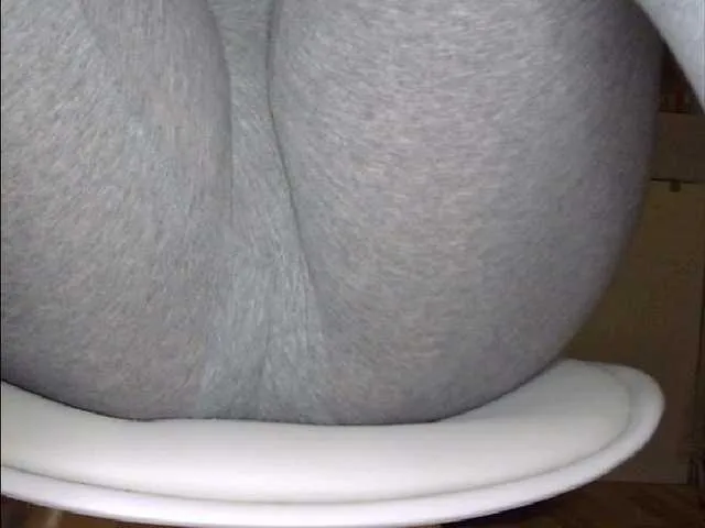Live sex webcam photo for YourDesire36 #276720621