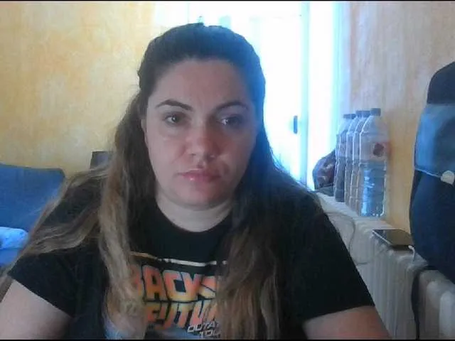 Live sex webcam photo for YourDesire36 #276766335