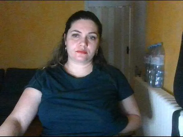 Live sex webcam photo for YourDesire36 #276884580
