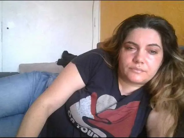 Live sex webcam photo for YourDesire36 #276891773