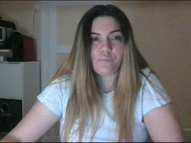 Live sex webcam photo for YourDesire36 #276994046