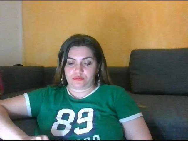 Live sex webcam photo for YourDesire36 #277044785