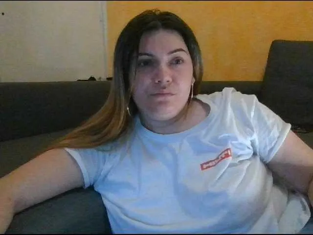 Live sex webcam photo for YourDesire36 #277073693