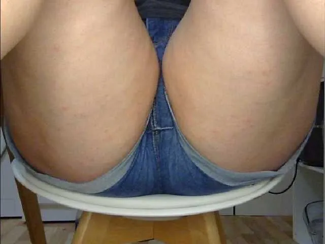 Live sex webcam photo for YourDesire36 #277225823