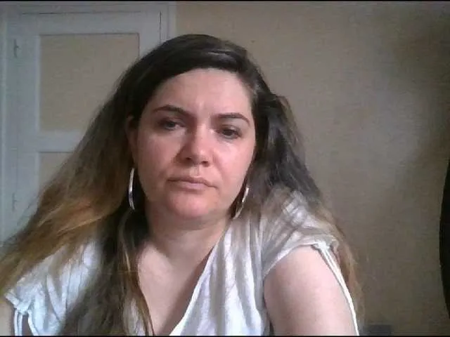 Live sex webcam photo for YourDesire36 #278160811