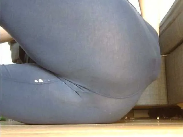 Live sex webcam photo for YourDesire36 #290676245