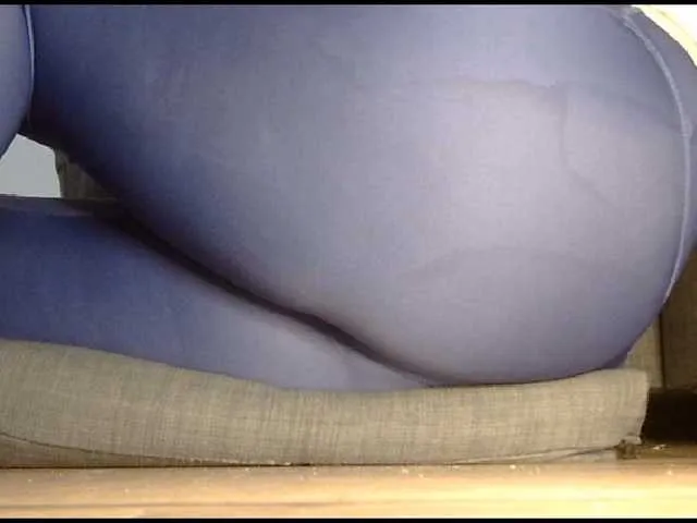 Live sex webcam photo for YourDesire36 #291010338