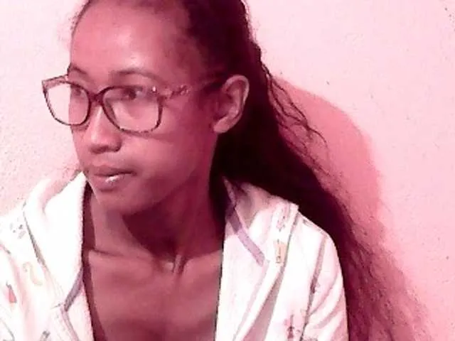 Live sex webcam photo for YourEbonyToy #272447034