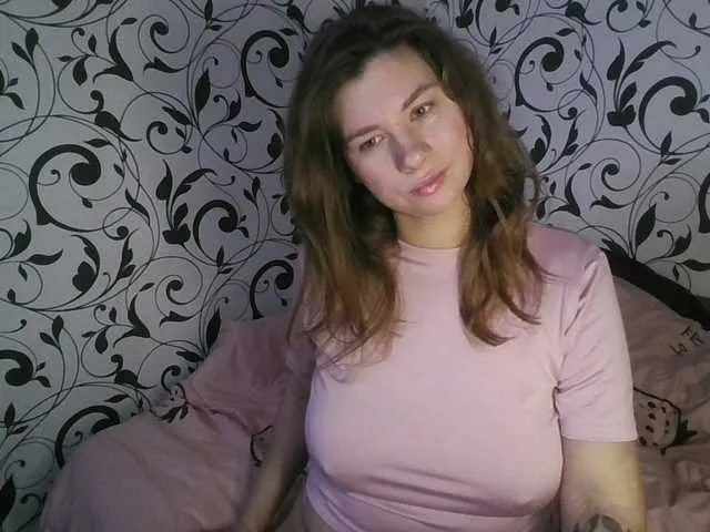 Live sex webcam photo for YourEmilie #292235706