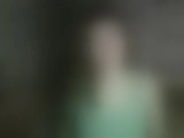 Live sex webcam photo for YourEmilie #292578755