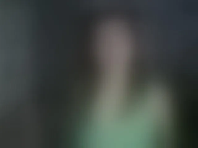Live sex webcam photo for YourEmilie #292589519