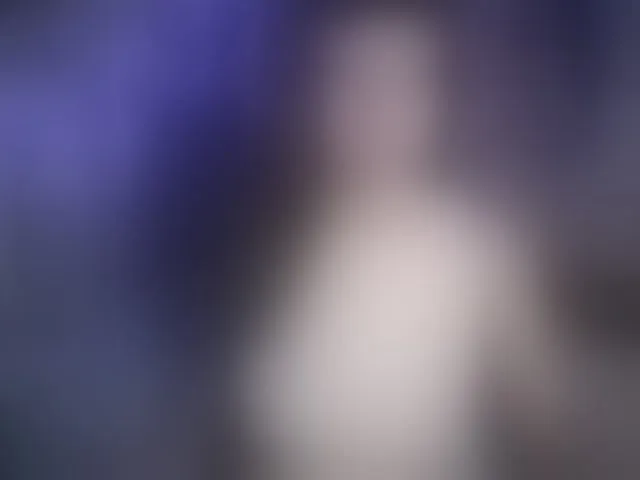 Live sex webcam photo for YourEmilie #293614420