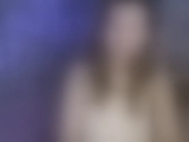Live sex webcam photo for YourEmilie #293930969