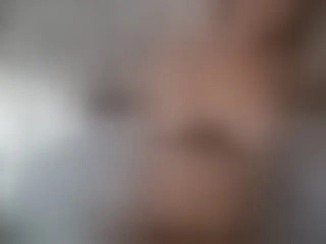 Live sex webcam photo for YourEmilie #294067909
