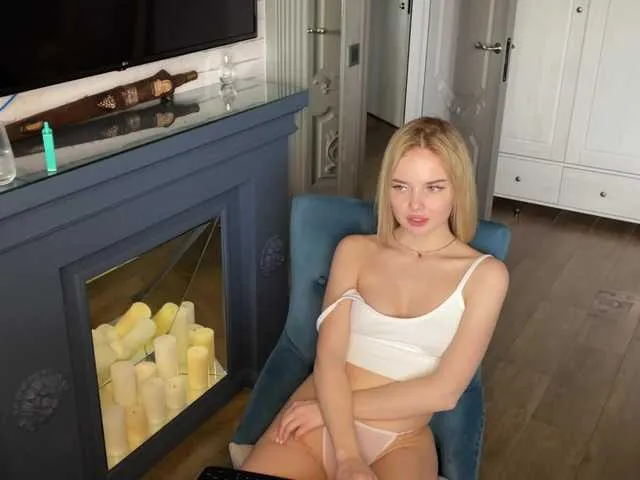 Live sex webcam photo for YourEva #273547315