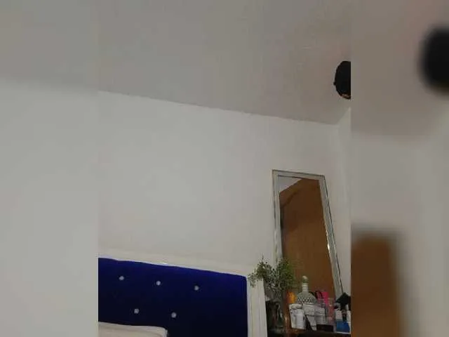 Live sex webcam photo for YourGirl9 #272523474